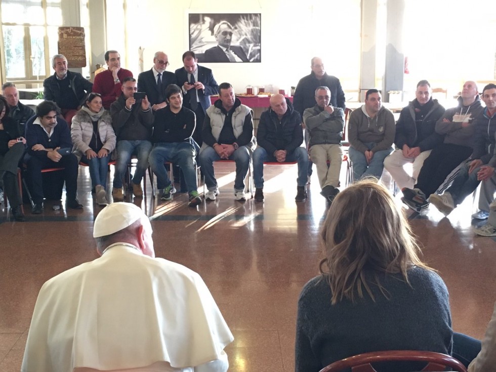 Papa Francesco visita a sorpresa i tossicodipendenti del Ceis (26 febbraio 2016)