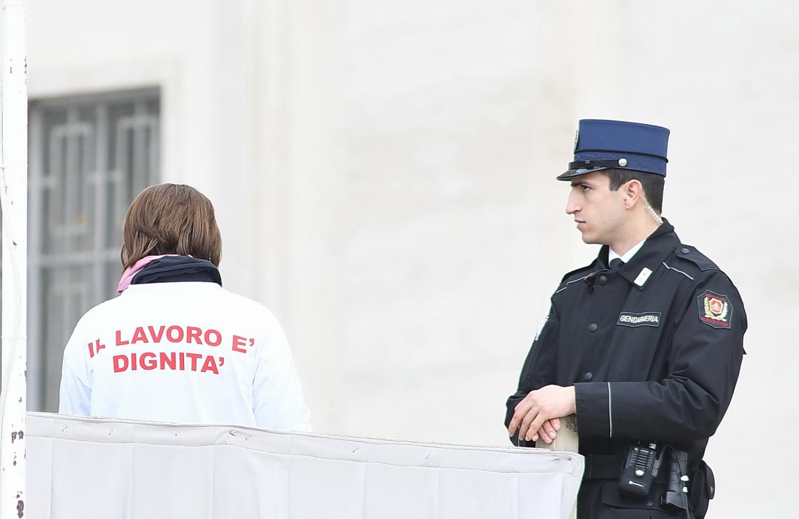 Manfredonia: “Salari erosi minano tenuta sociale e pace”