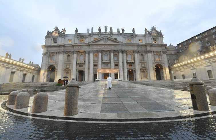 Papa Francesco Momento Di Preghiera In Piazza San Pietro Atto Di Affidamento Alla Madonna Agensir