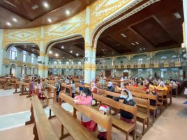 Loikaw (Myanmar) Sfollati accolti nella Cattedrale Cristo Re