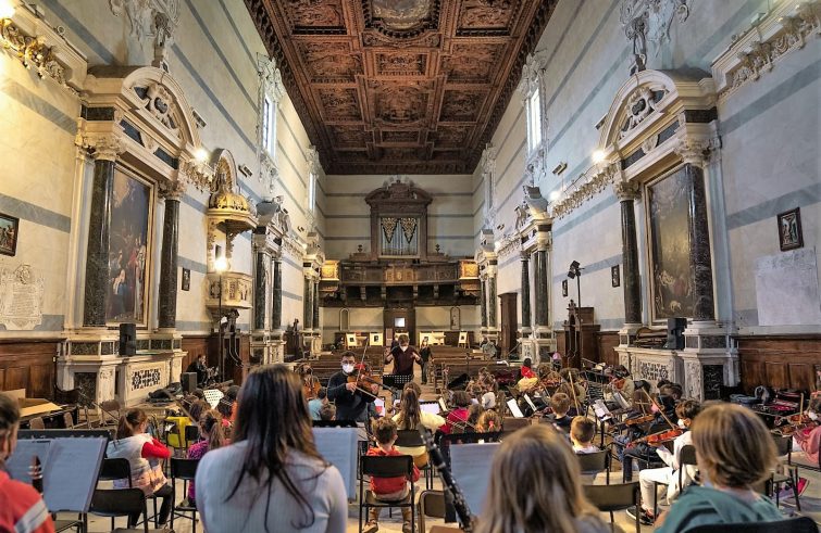 Diocesi: Caritas Lucca, oggi pomeriggio tornano a esibirsi i bambini  dell'Orchestra Lol | AgenSIR