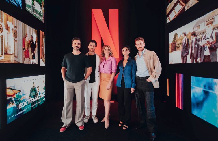 Piattaforme: Netflix svela i nuovi titoli italiani, i film “Il treno dei  bambini” e “Il fabbricante di lacrime”, le serie “Sara” e “Il Gattopardo” -  AgenSIR