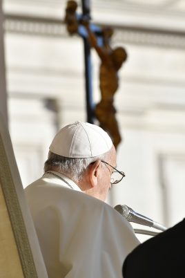 La decisione nell'ultima assemblea dei vescovi toscani / Diocesi / Home -  La Settimana di Livorno