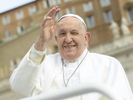 Pope Francis: “Let us pray for definitive peace”