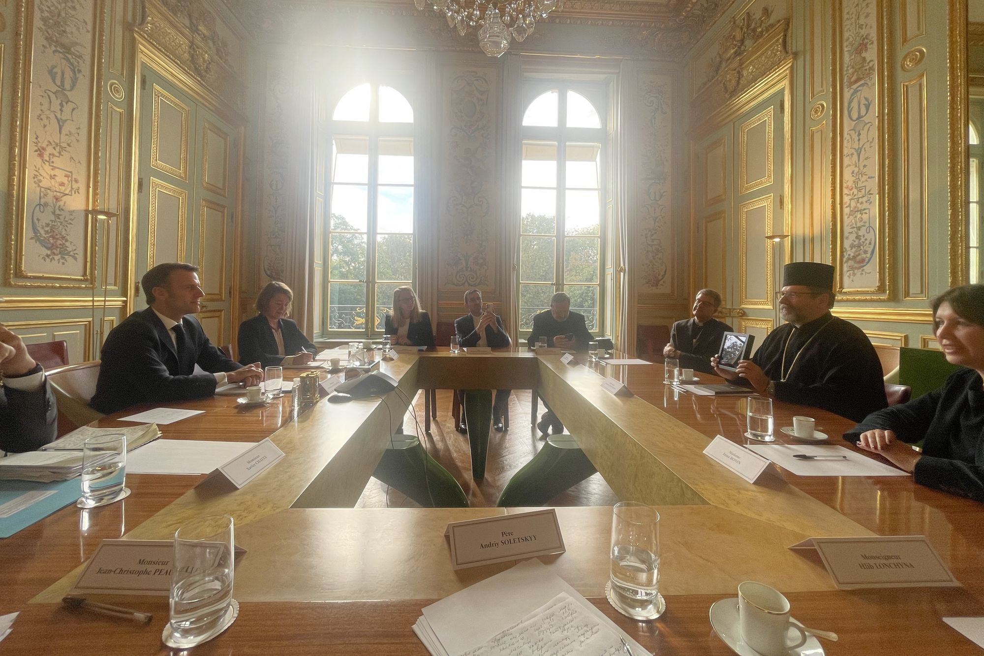 Ucraina: incontro ieri all'Eliseo di S.B. Shevchuk con presidente Macron, al centro dei colloqui anche l'impegno diplomatico per il ritorno a casa dei bambini - AgenSIR