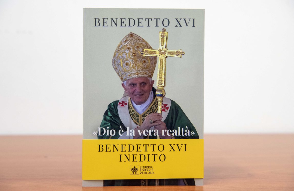 Lombardi: “Ratzinger predicatore e servitore della Parola di Dio”