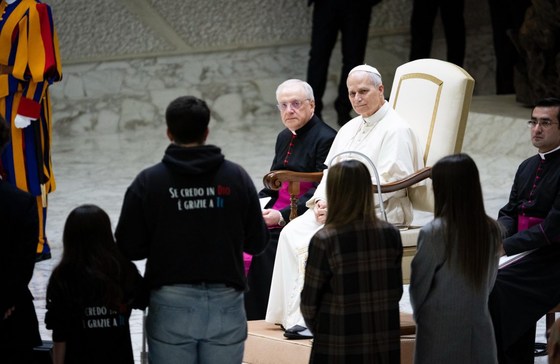Ai giovani romani: “Spero per tutti una vita santa, niente di meno”