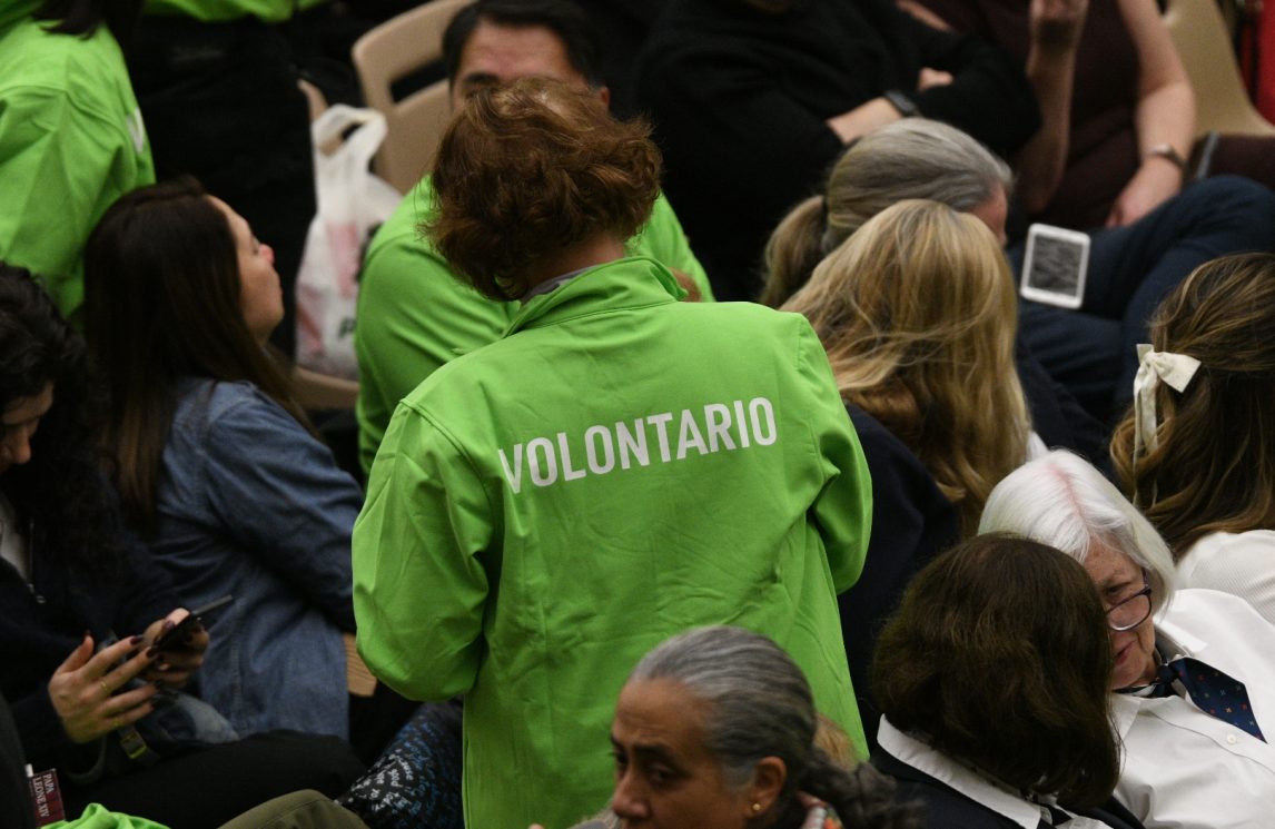 I volontari al Papa: “Lo rifaremmo subito”