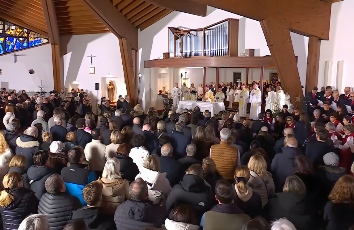 Lovey: “Un'eclissi ha oscurato il cielo del nostro Cantone”