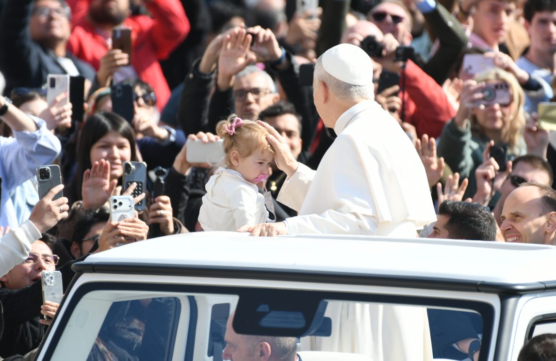 “Difendere la vita in un tempo segnato dalla follia della guerra
