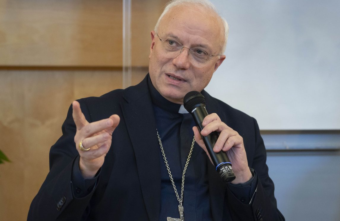 Baturi: “No a investimenti su imprese che trafficano armi o persone”