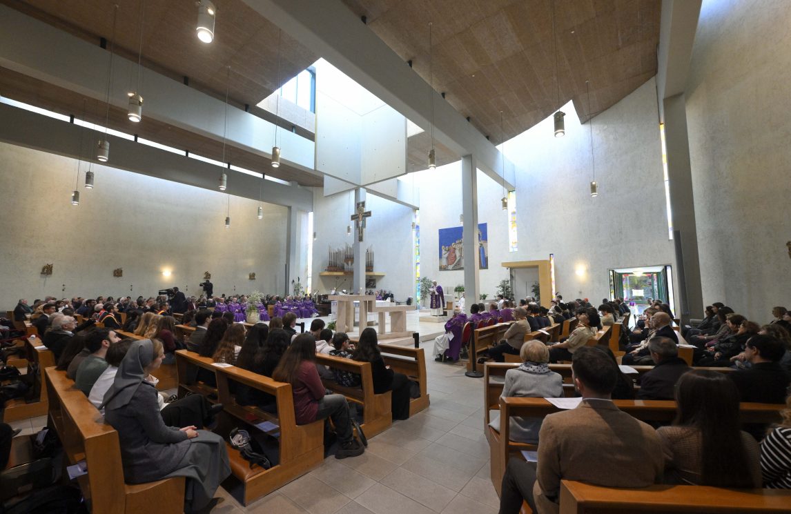 Papa: in Avvento visite a cinque parrocchie romane