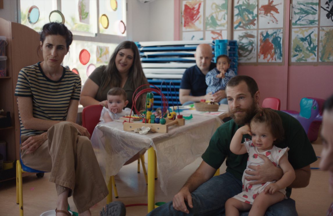 Maternità e fantascienza: “Sorda” e “The Boroughs” sfidano stereotipi