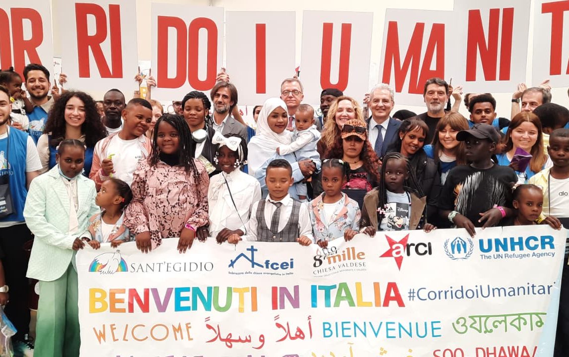 Arrivati a Fiumicino 130 rifugiati dalla Libia