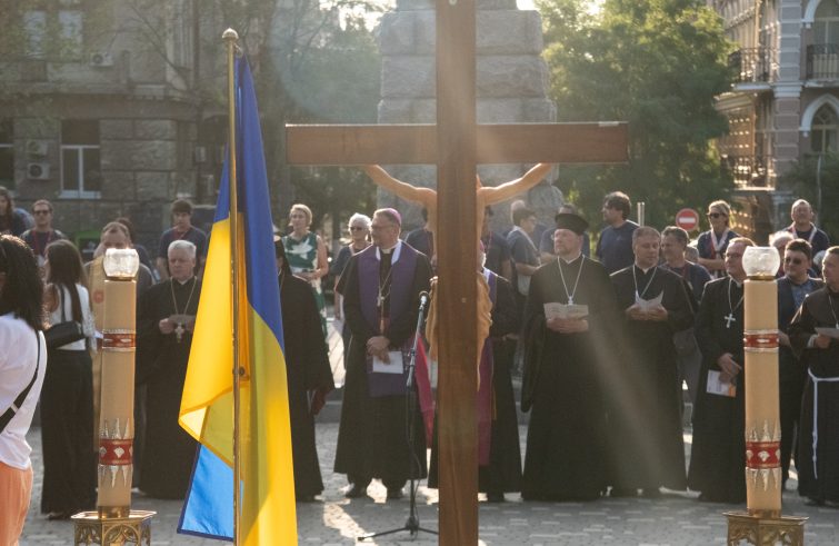 Un nunzio apostolico in Ucraina parla della guerra, della sofferenza e della necessità di un lavoro intenso per costruire la pace