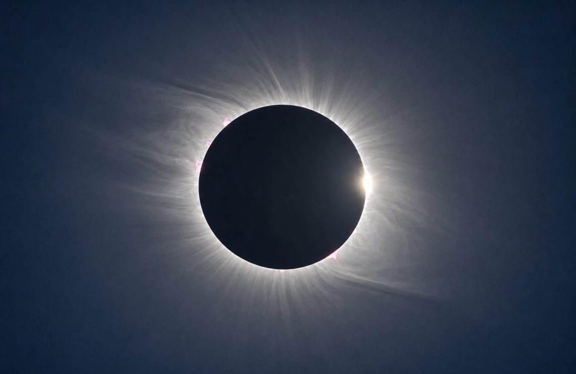 Maria e la Chiesa come “luna” che riflette la luce dell'unico Sole