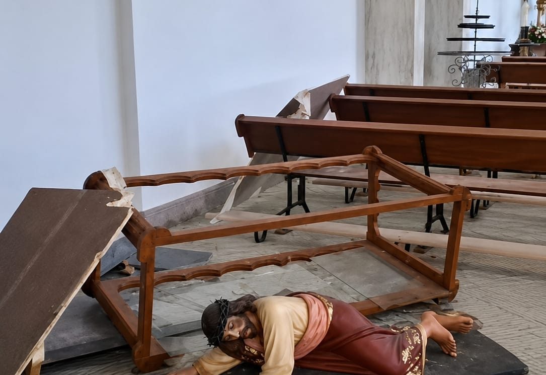 Il terremoto, Cristo e la sua presenza sotto le macerie, con l’uomo