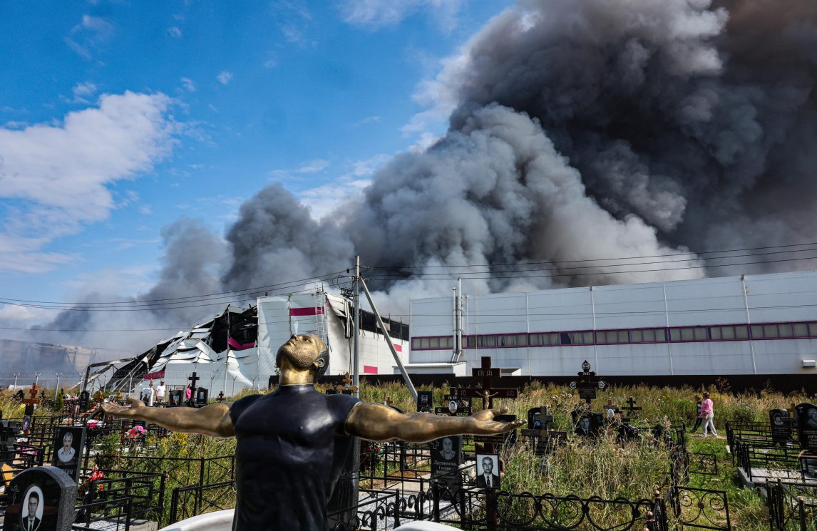 La guerra entra nelle città: droni, carenza di benzina, paura