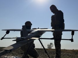 Droni e disinformazione: la guerra ibrida e il vuoto delle regole internazionali