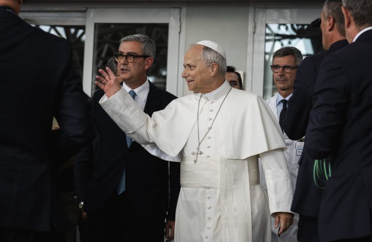 Leone XIV lascia il Gemelli per rientrare in Vaticano