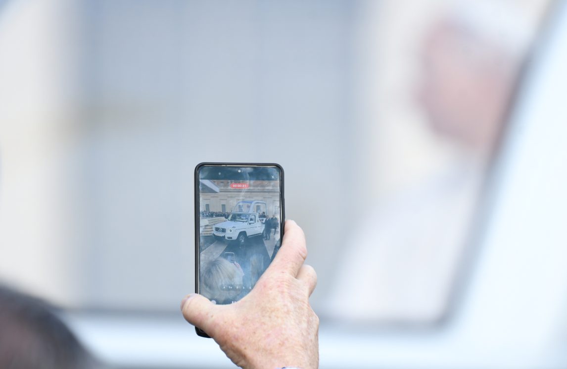 Il digitale è un ambiente, la fede impari ad abitarlo